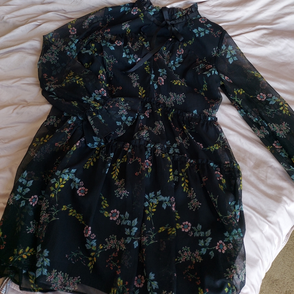 WHO WHAT WEAR black mock neck tiered long sleeve floral dress size xs